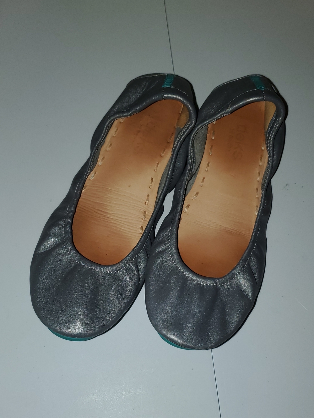 Tieks Metallic Pewter Grey Flats Size 7 in Great Condition